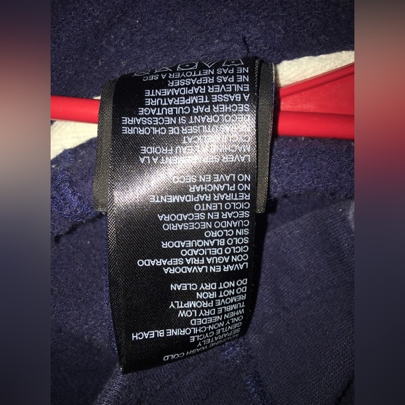 Sweater/hoodie. (New England patriots) Unisex clothing. Anybody can wear it. - Picture 5 of 5